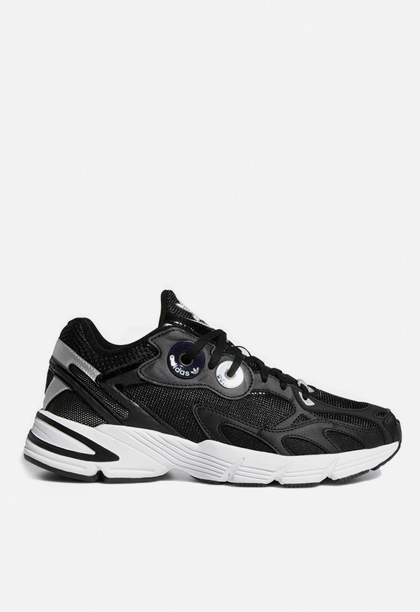 adidas Originals - Adidas astir - core black/core black/ftwr white
