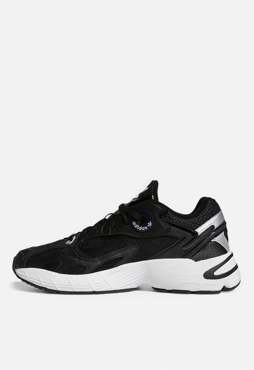 adidas Originals - Adidas astir - core black/core black/ftwr white