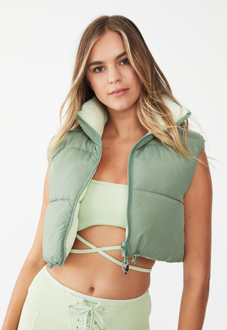 Cotton On - Recycled puffer vest - evergreen & garden glade reversible