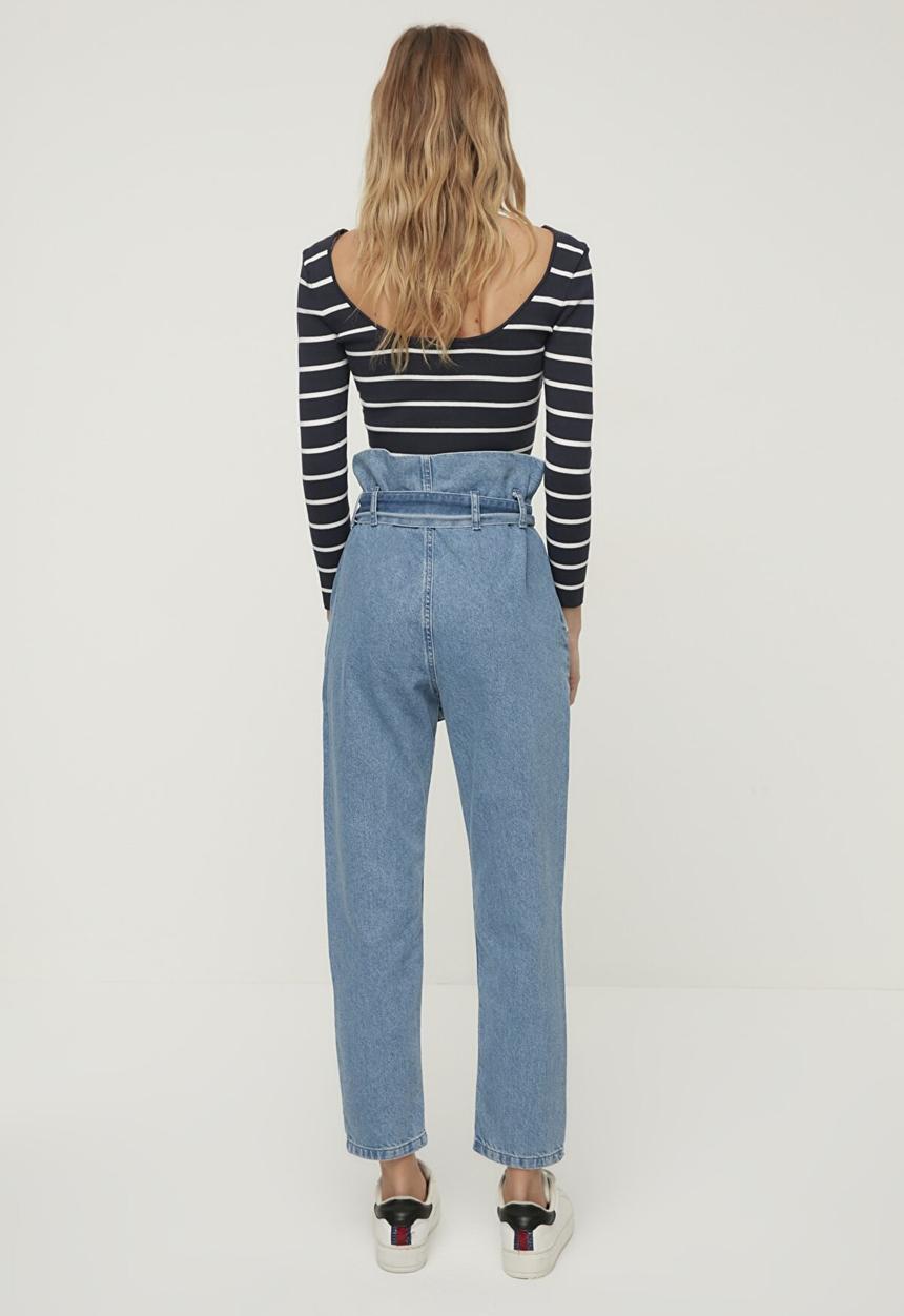Trendyol - Belted high waist mom jeans - blue