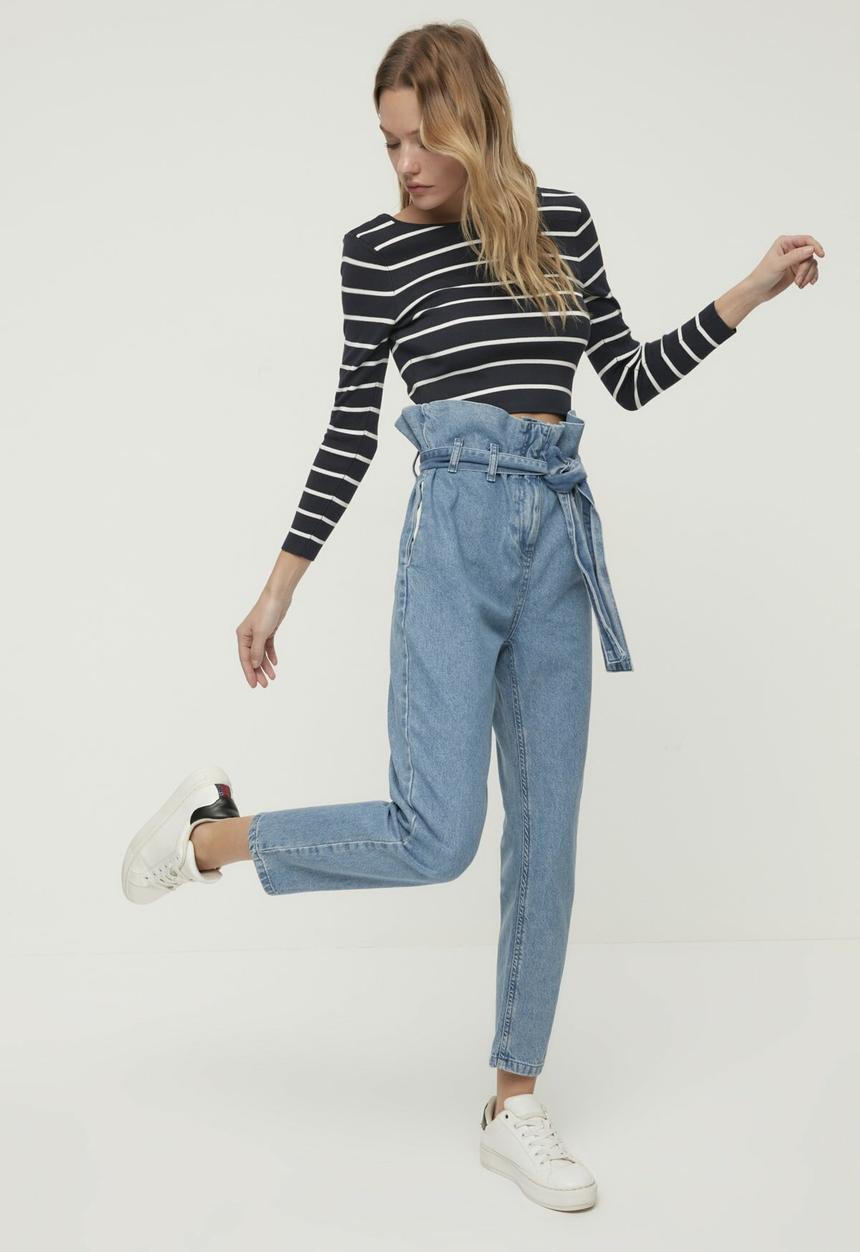 Trendyol - Belted high waist mom jeans - blue