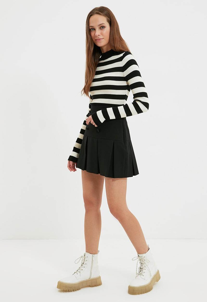 Trendyol - Buttoned skirt - black