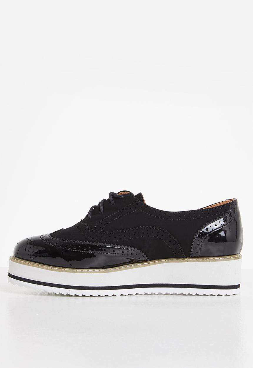 Madison® - Molly flatform brogue - black