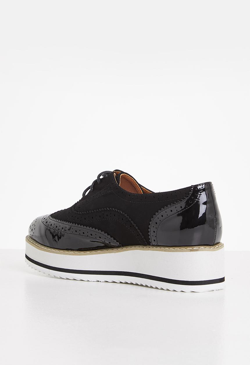 Madison® - Molly flatform brogue - black