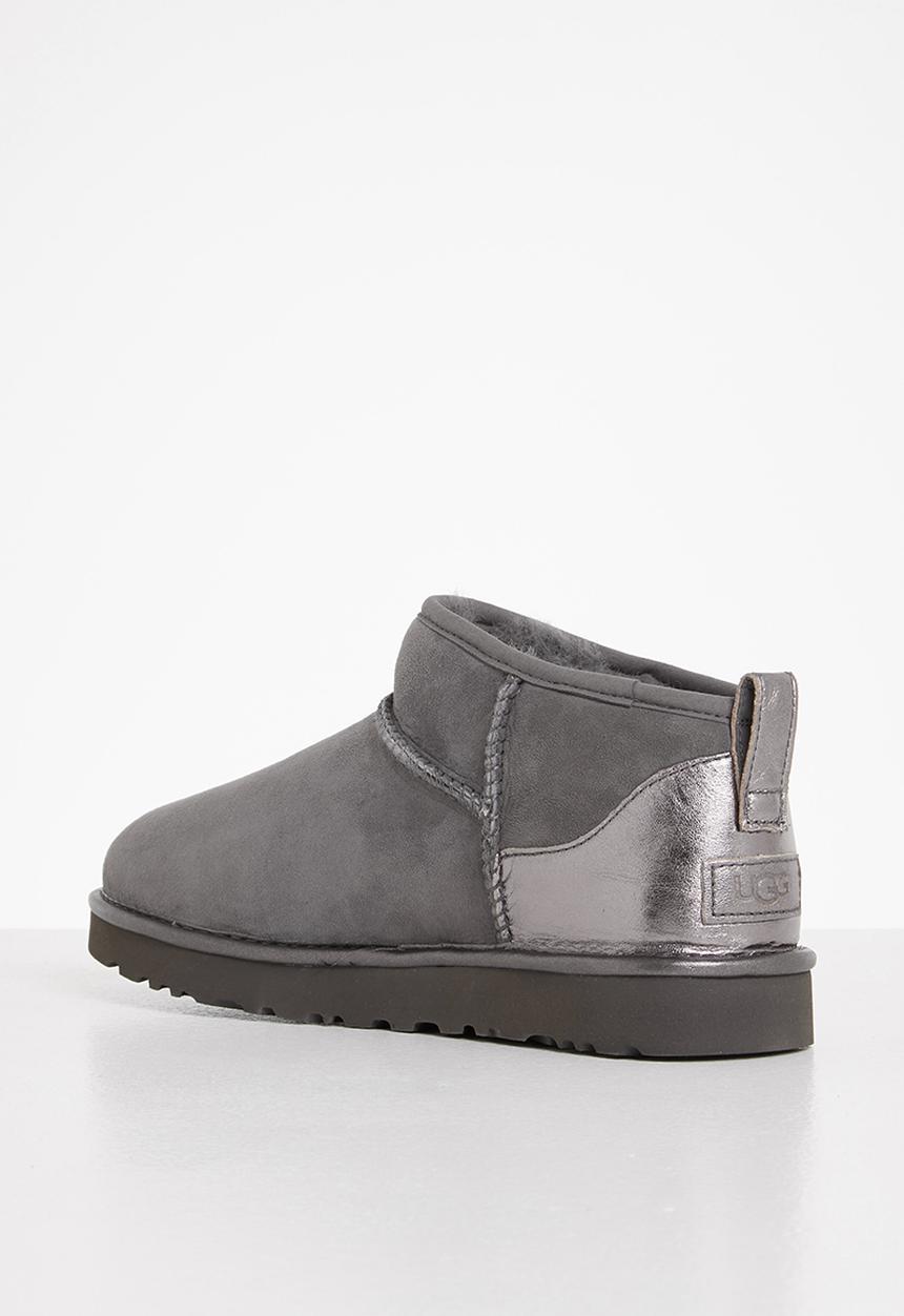 UGG® - Classic ultra mini shine - charcoal