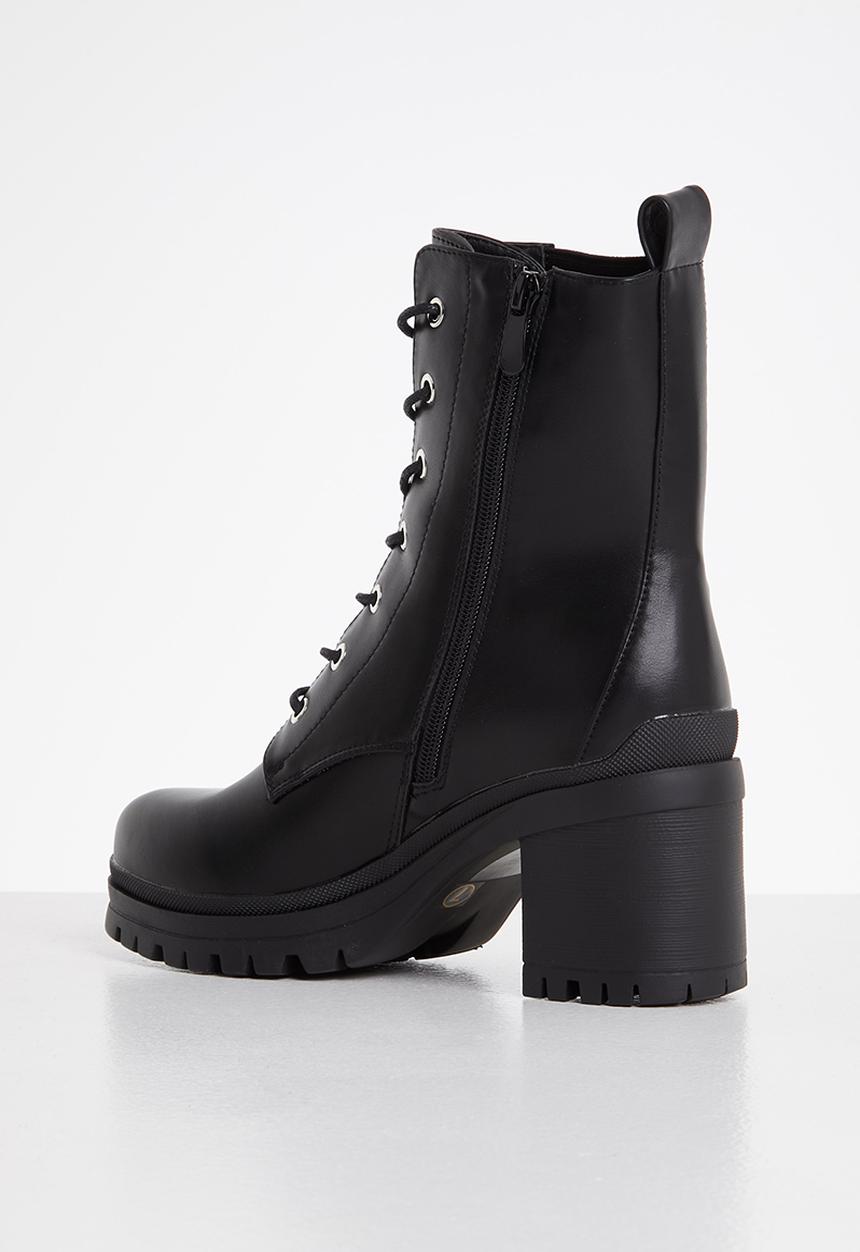 Plum - Ivory lace-up combat boot - black