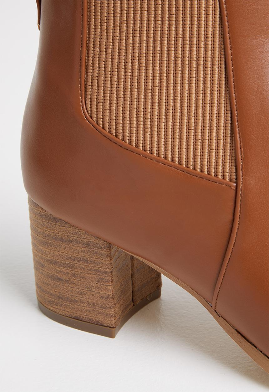 edit - Jalila ankle boot - tan