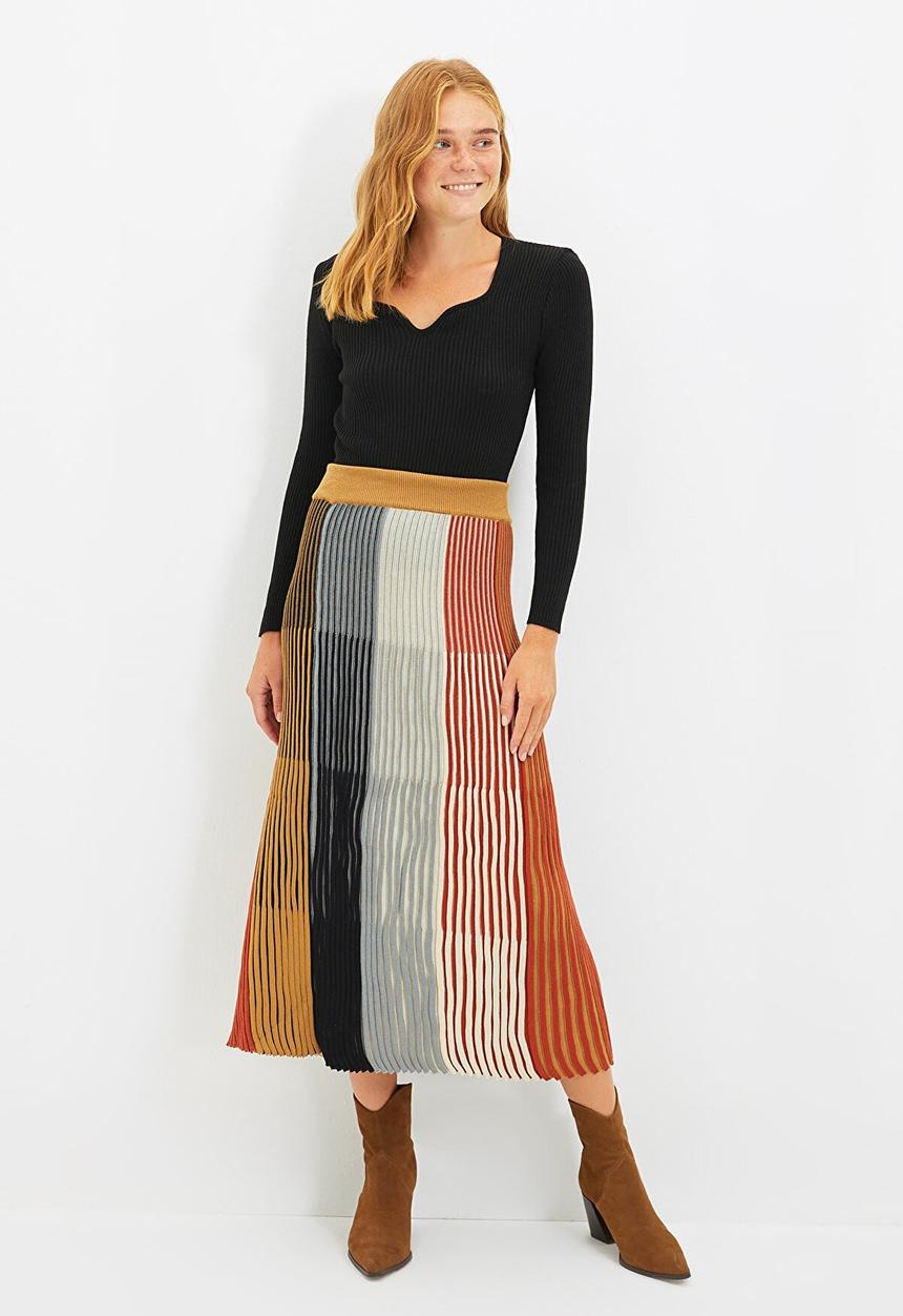Trendyol - Color block knitwear skirt - camel