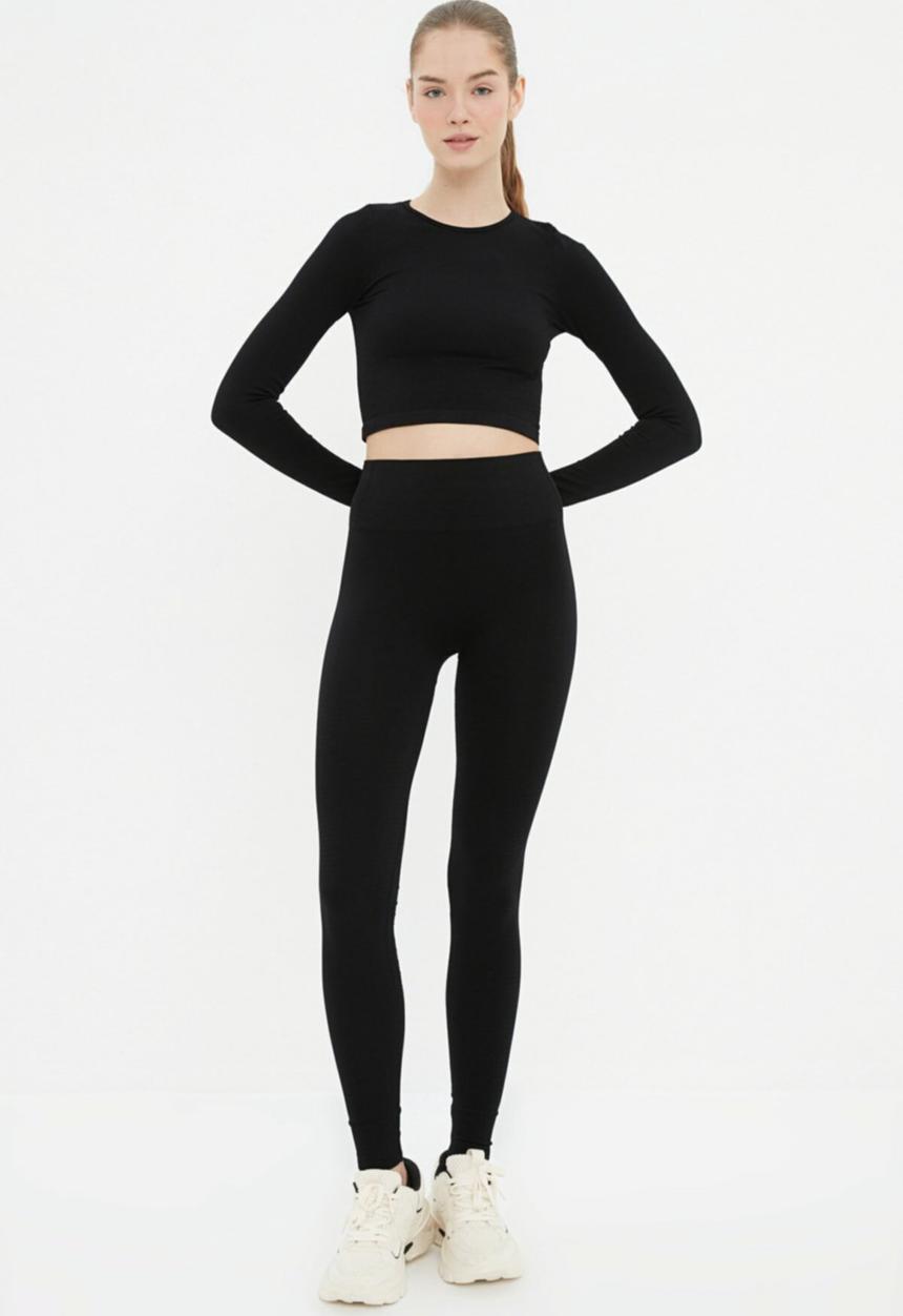 Trendyol - Seamless crop sport blouse  - black