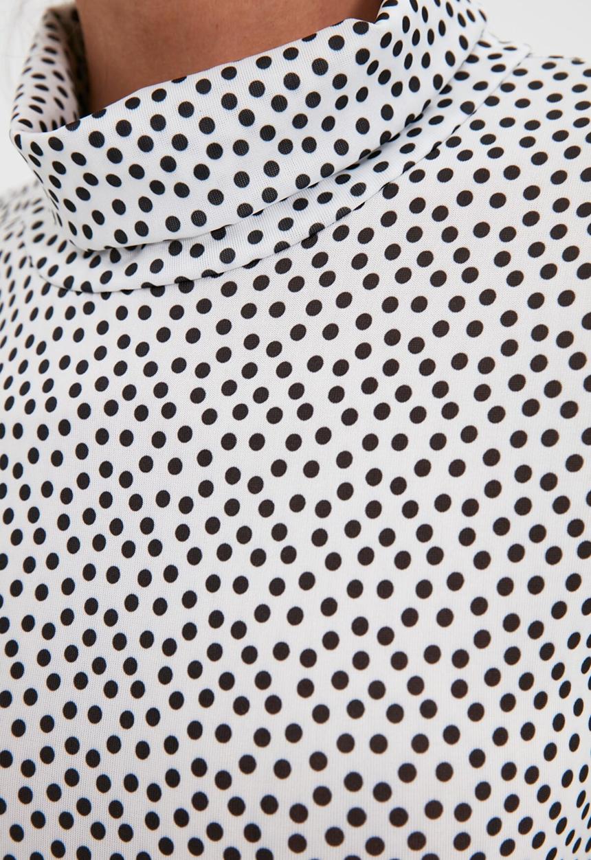 Trendyol - Stand up collar polka dot knitted bodysuit - white & black