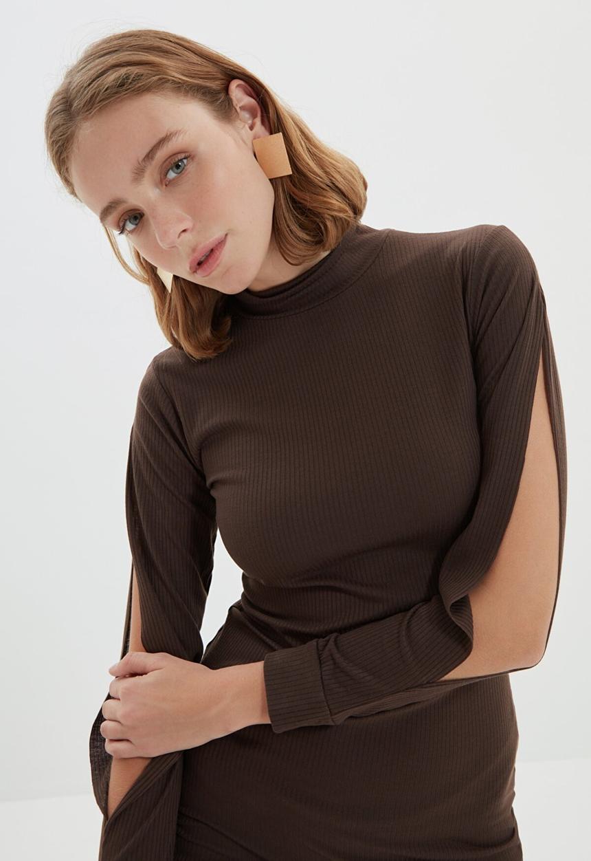 Trendyol - Sleeve slit detailed corduroy knitted dress - brown