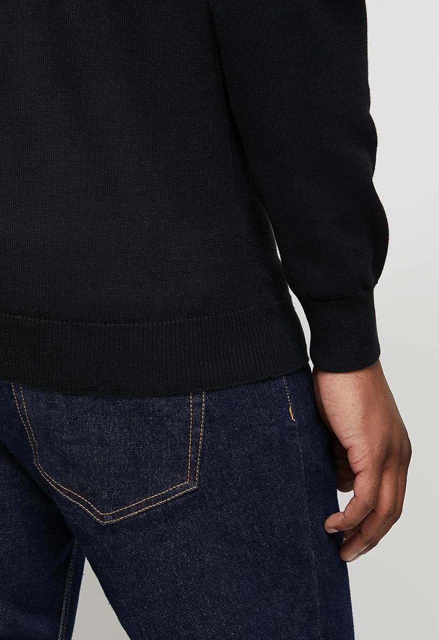 Lark & Crosse - Slim fit crew neck pullover - black
