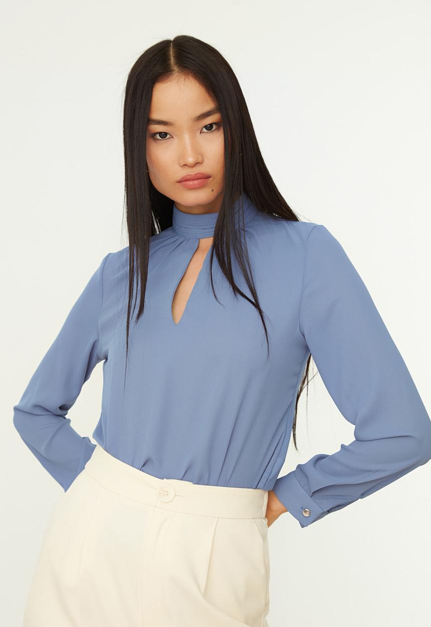 Trendyol - Neck detailed blouse - blue