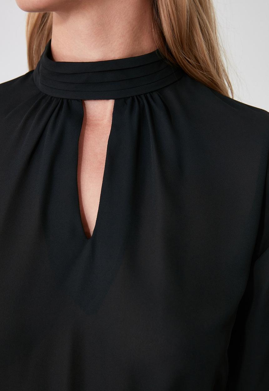 Trendyol - Keyhole detailed blouse  - black