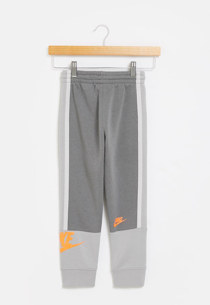 Nike - Nkb amplify pants - smoke grey