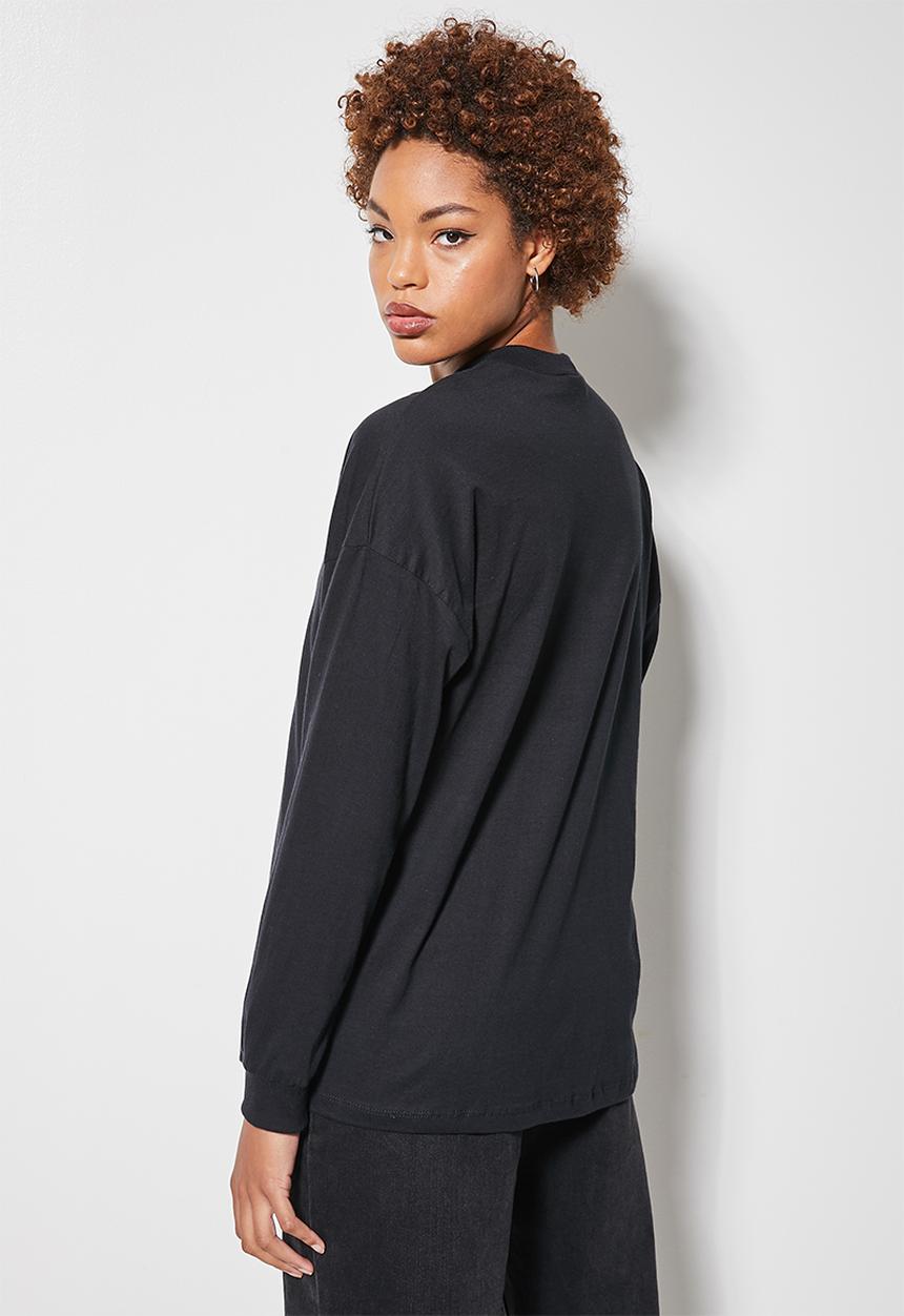 Superbalist - Long sleeve graphic tee - walking street style