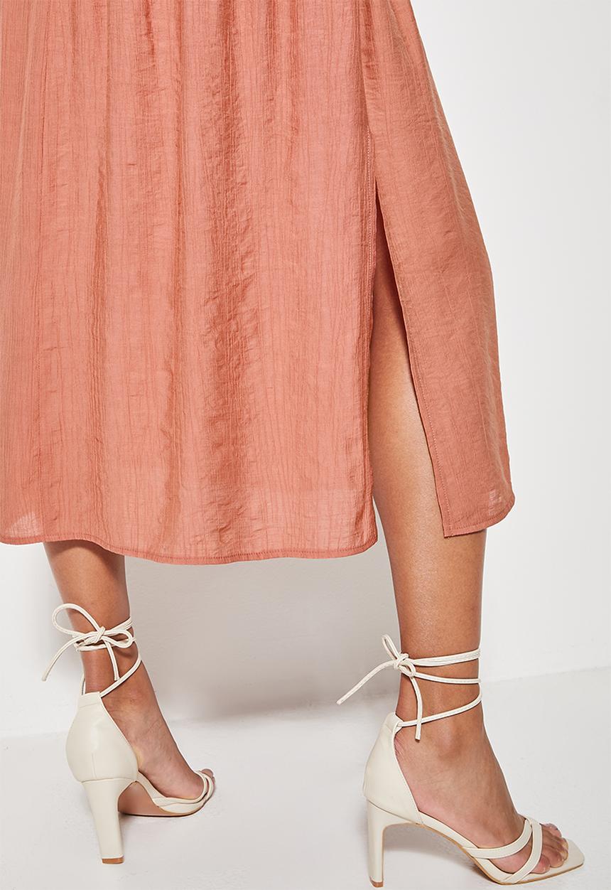 VELVET - Oversized baloon sleeve midi dress - clay