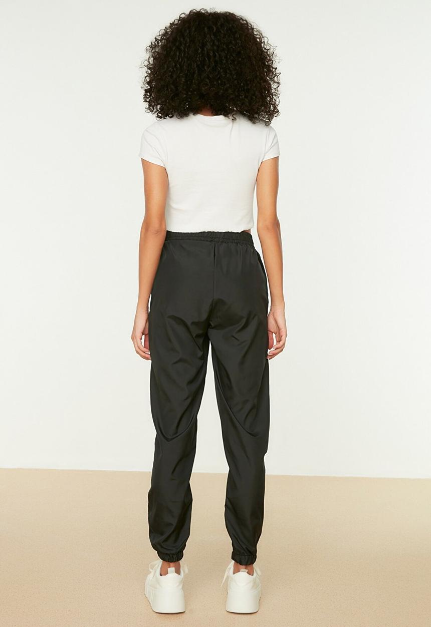 Trendyol - Printed basic knitted sweatpants - black