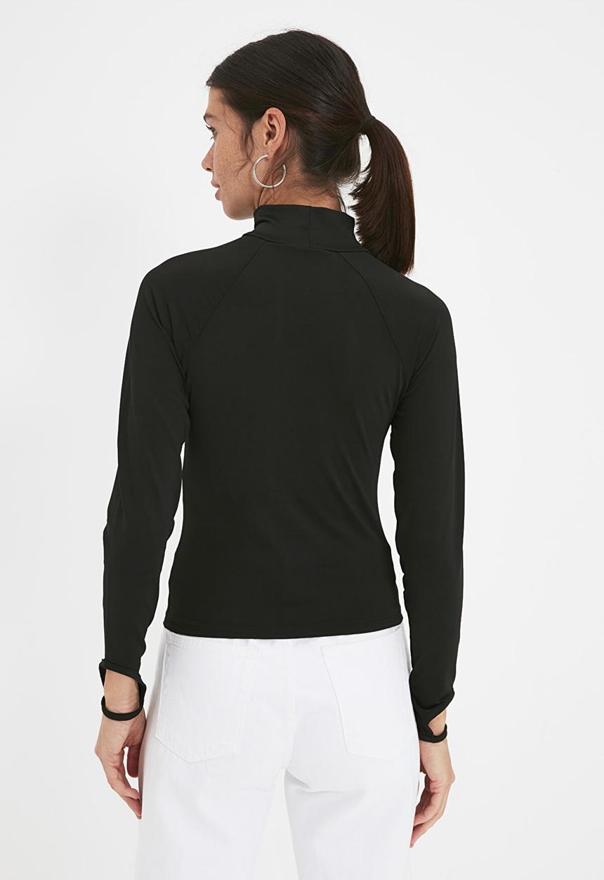 Trendyol - Window detailed fitted knitted blouse  - black