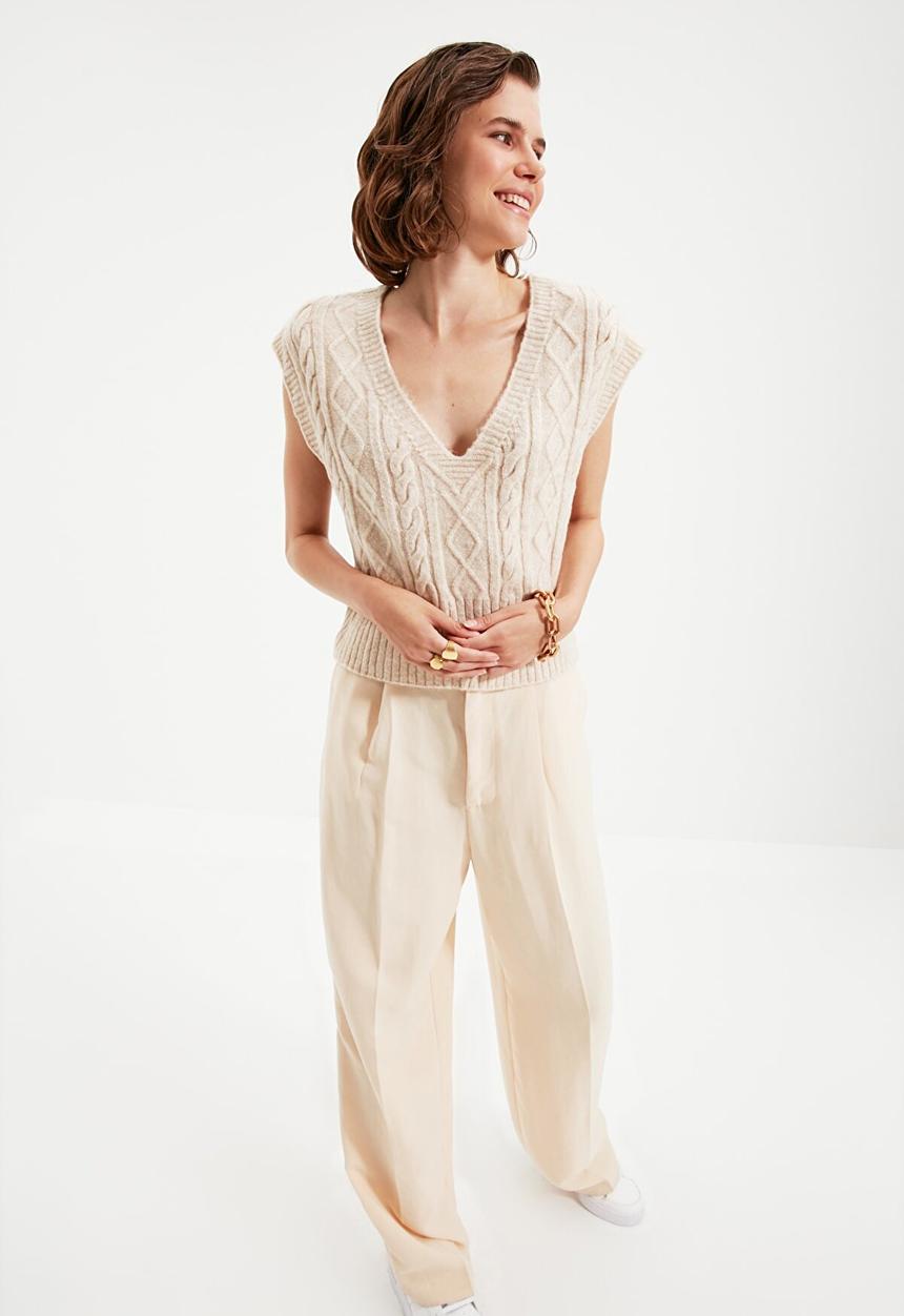 Trendyol - V neck knitwear sweater - stone