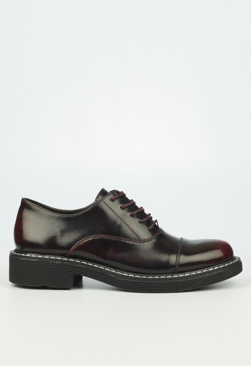 Miss Black - Princeton1 derby - oxblood