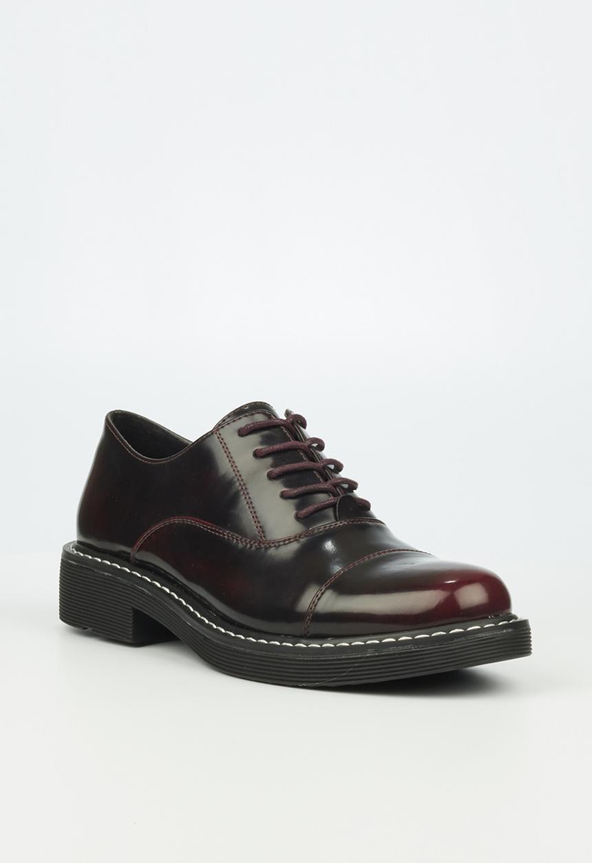 Miss Black - Princeton1 derby - oxblood