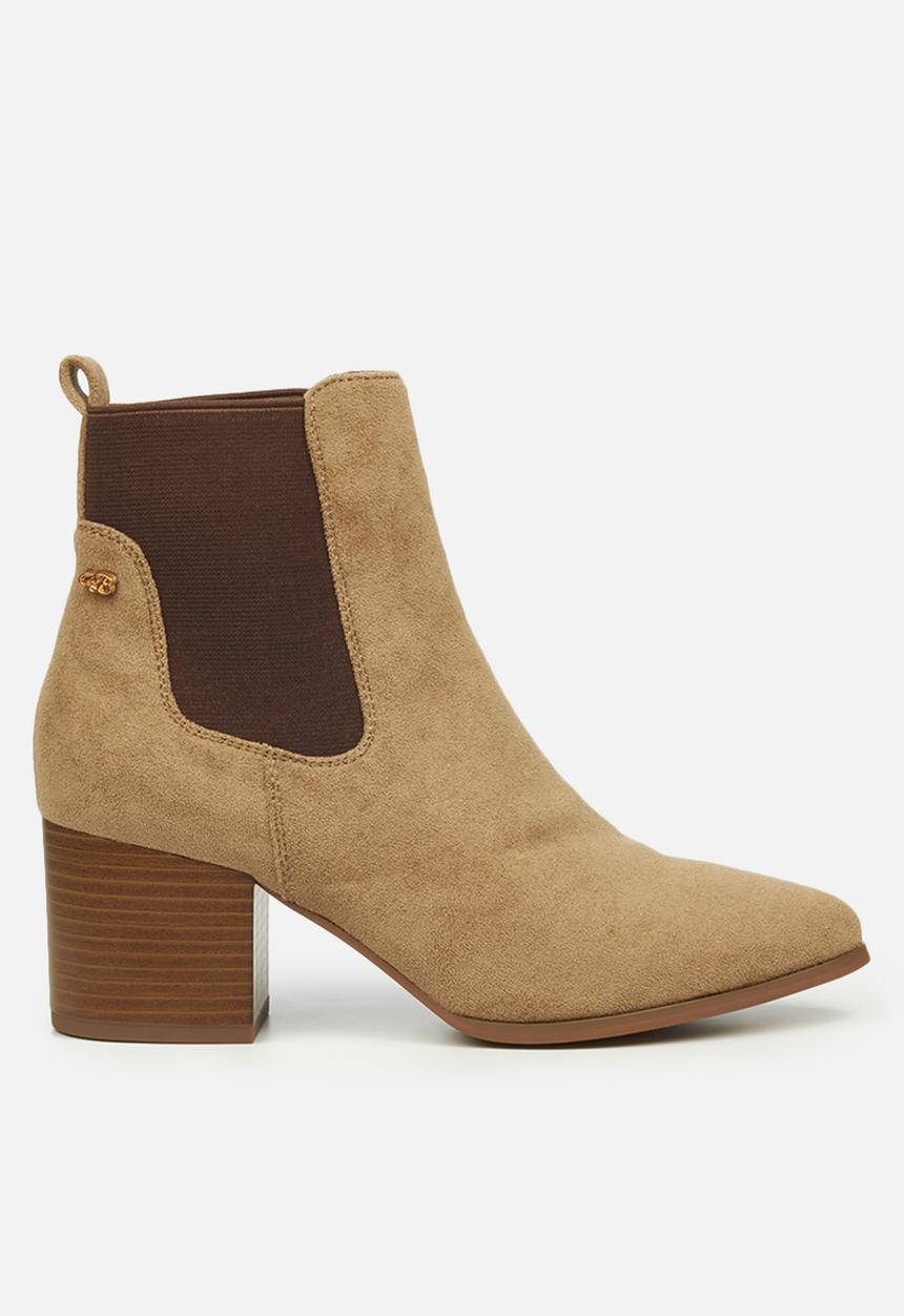 Miss Black - Eros1 chelsea boot - neutral