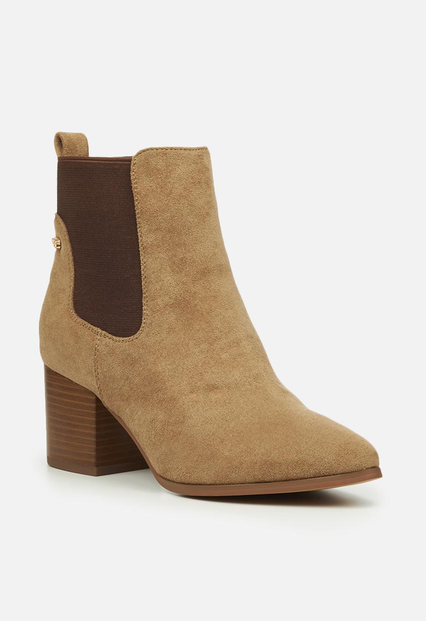 Miss Black - Eros1 chelsea boot - neutral