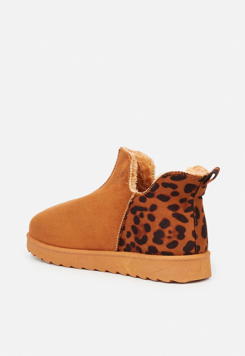 Butterfly Feet - Cozy 3 slipper bootie - tan
