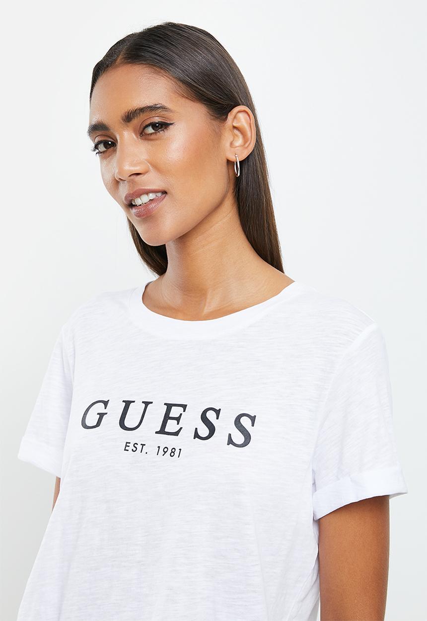 GUESS - Es short sleeve Guess 1981 roll cuff tee - white