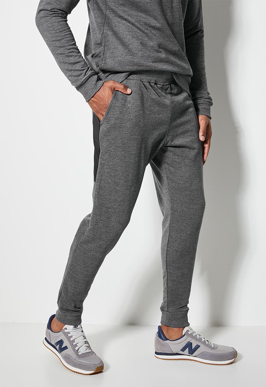 Superbalist - Slim fit cuffed sports sweatpant - black
