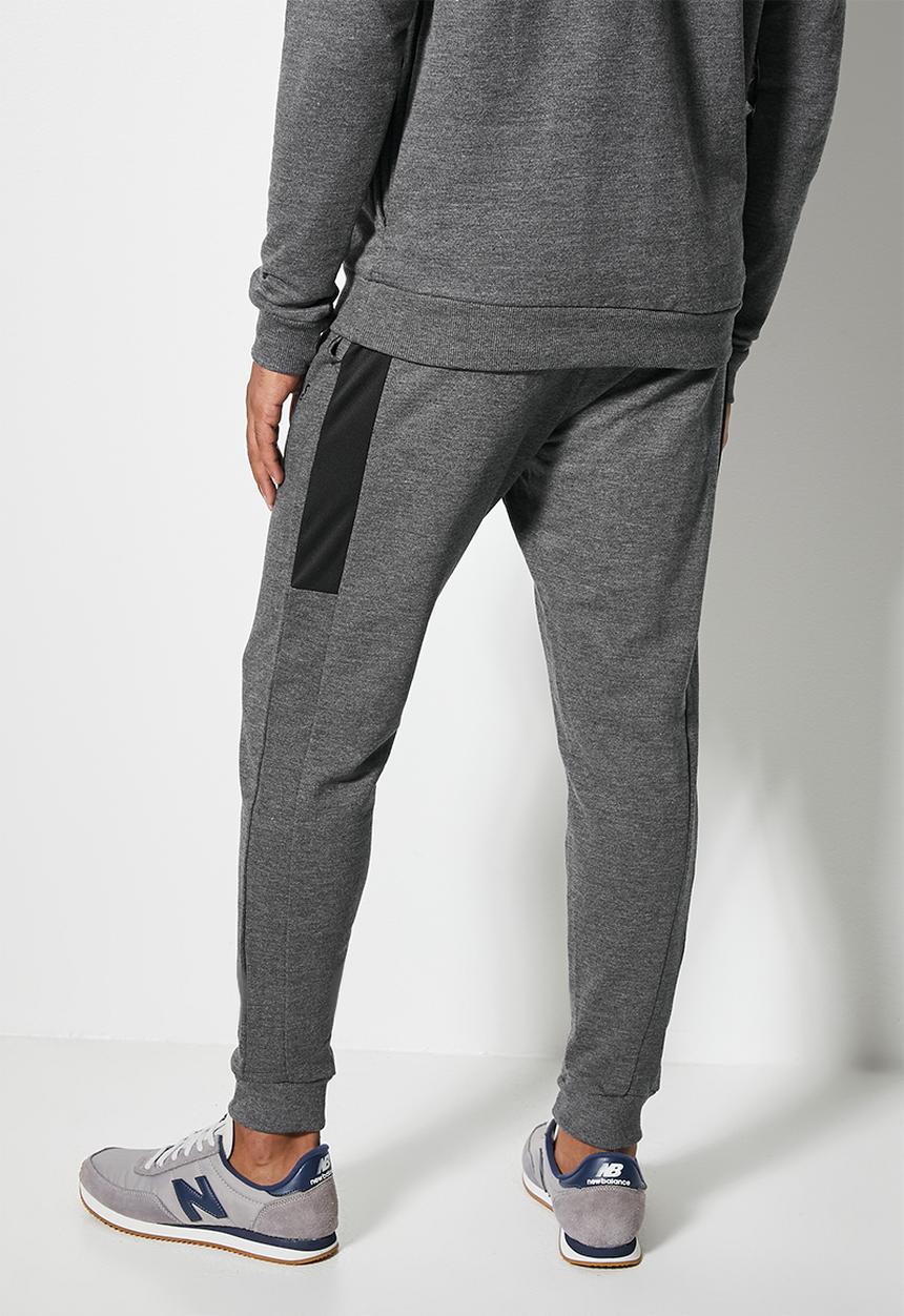Superbalist - Slim fit cuffed sports sweatpant - black