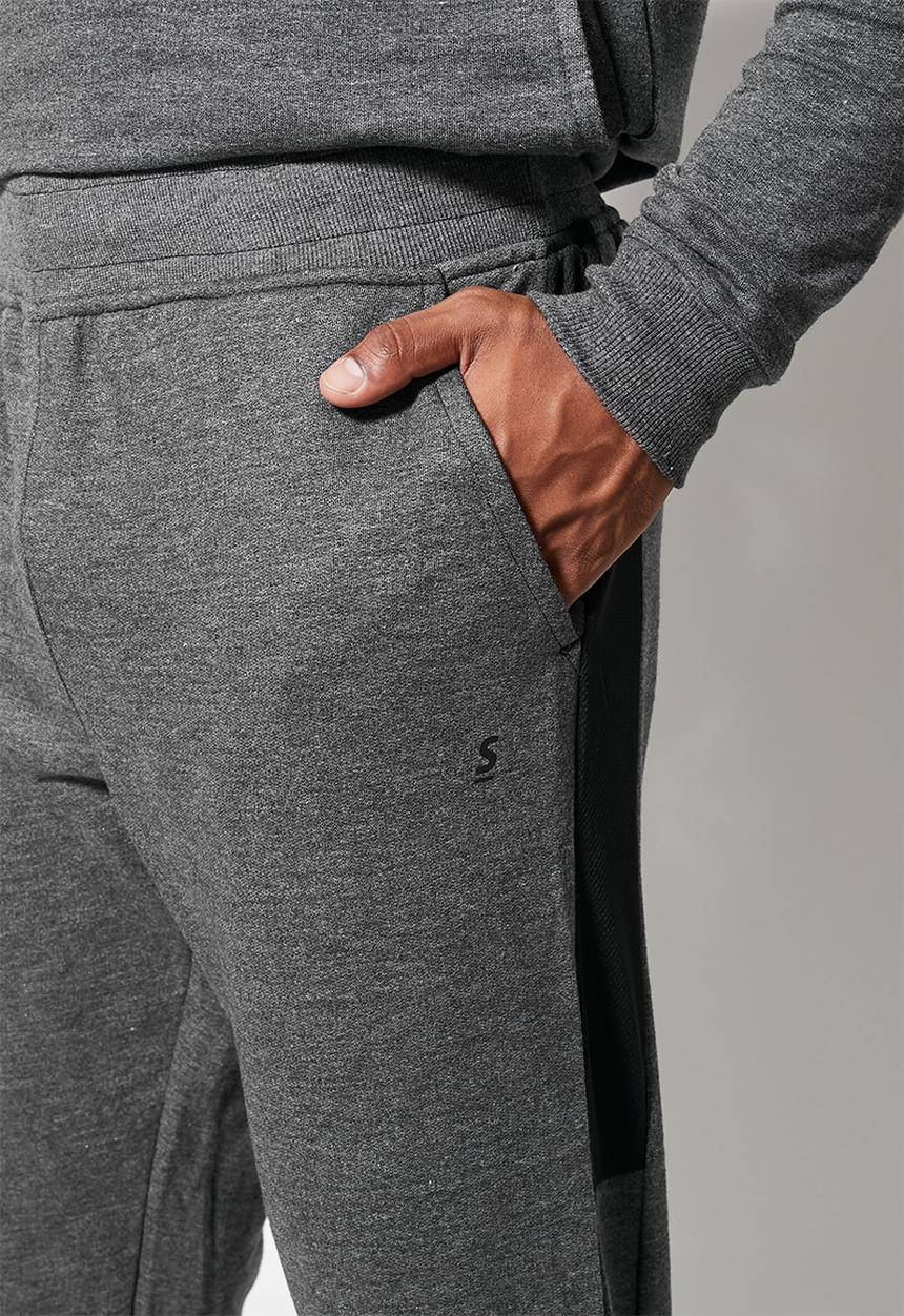 Superbalist - Slim fit cuffed sports sweatpant - black