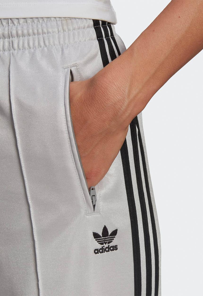adidas Originals - Adicolor foundation pants - matte silver
