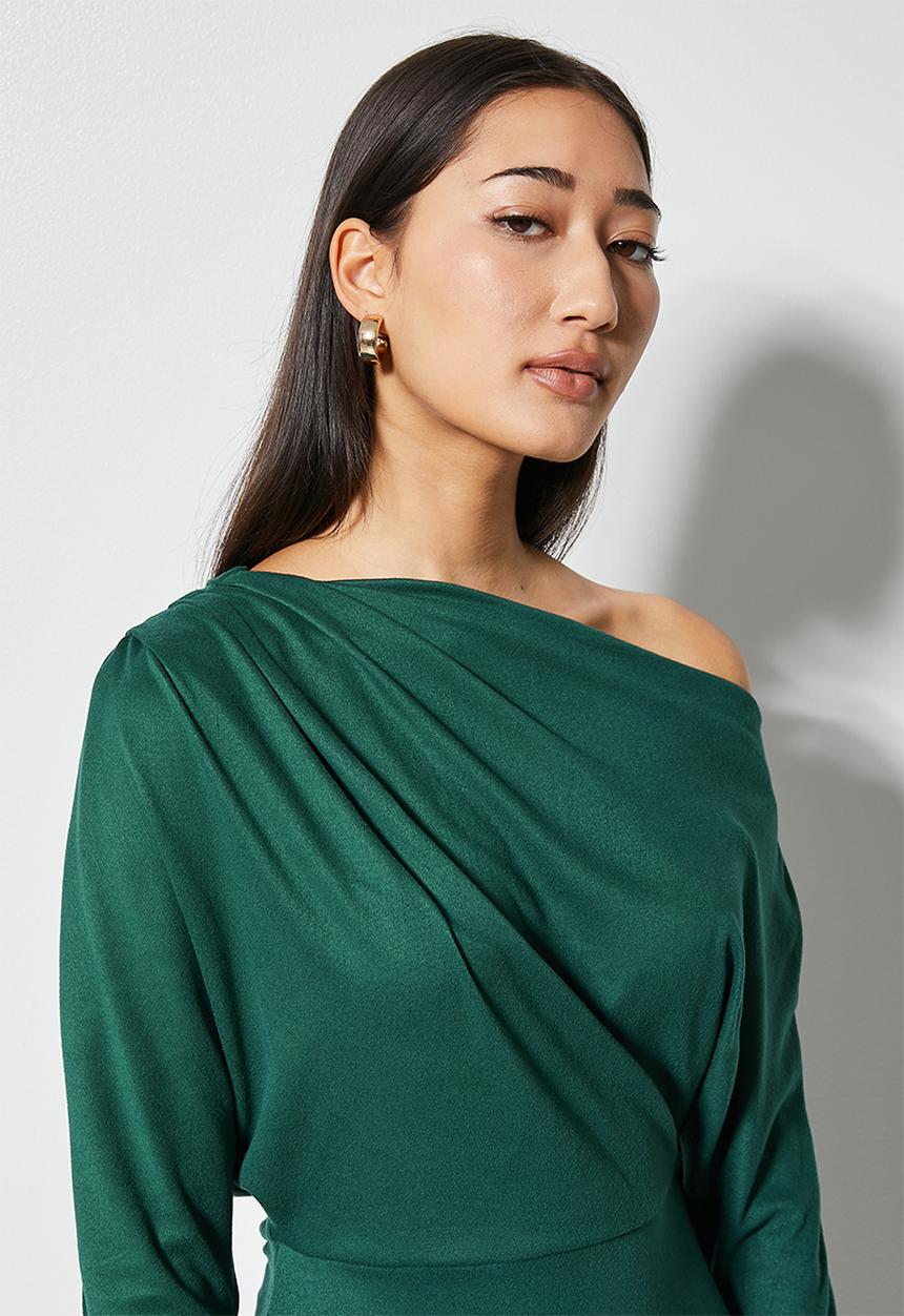 VELVET - Off shoulder knit column dress - green