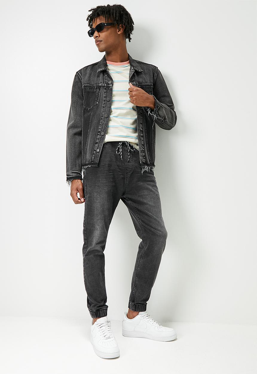 STYLE REPUBLIC - Gabe tapered fit cuffed jeans - washed black