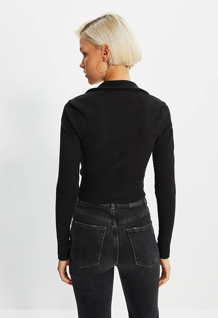 Trendyol - Pleated crop knitted blouse - black