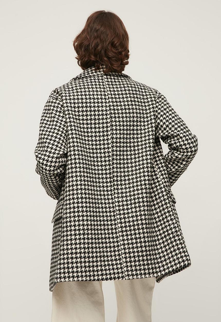 Trendyol - Checkered button closure stamp coat  - black