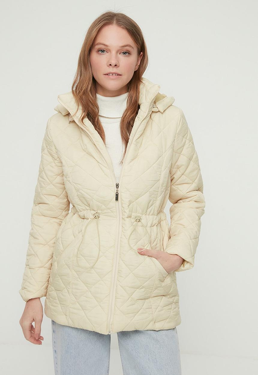 Trendyol - Fur hooded waist pleated quilted coat - stone