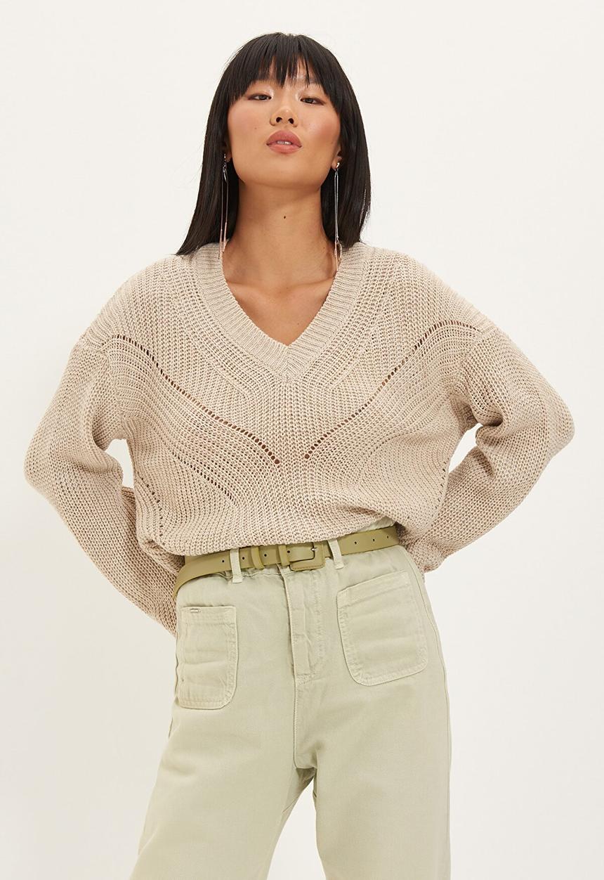 Trendyol - V neck knitwear sweater - beige
