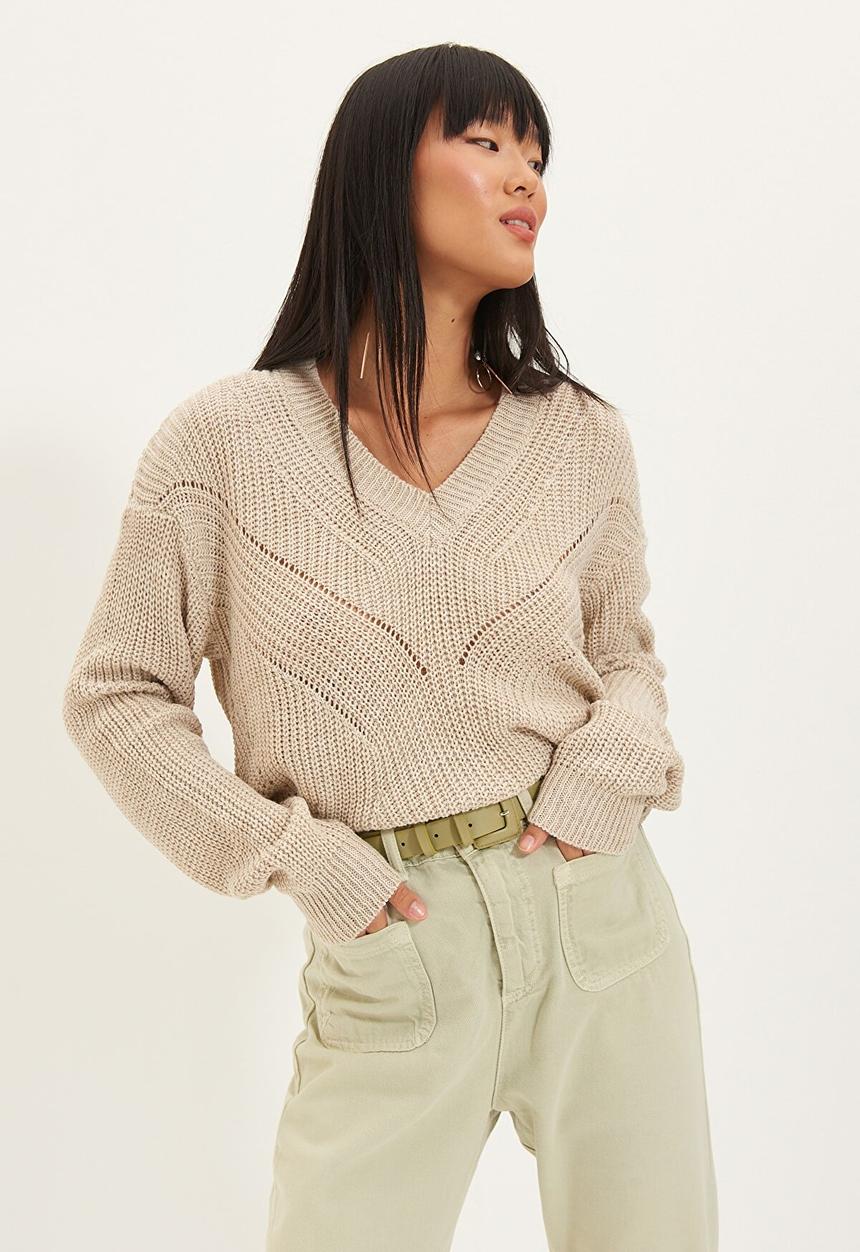 Trendyol - V neck knitwear sweater - beige