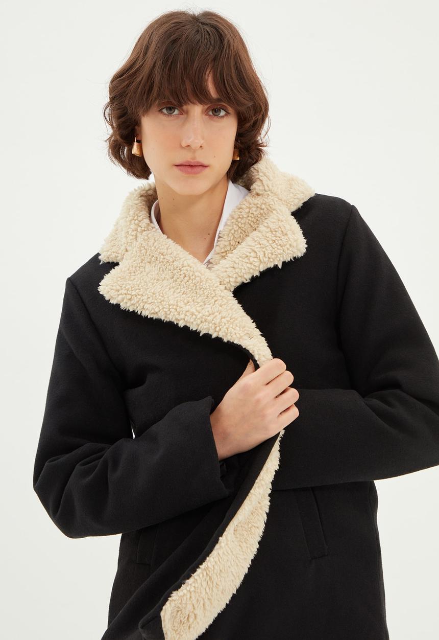 Trendyol - Quilted coat - black