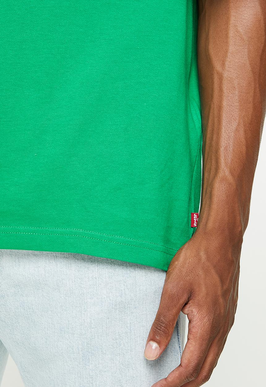 Levi’s® - Short sleeve relaxed fit tee logo chest - green