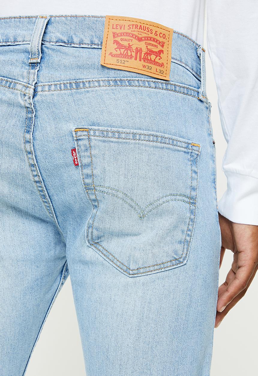 Levi’s® - 512® slim taper fall in love adv - light blue