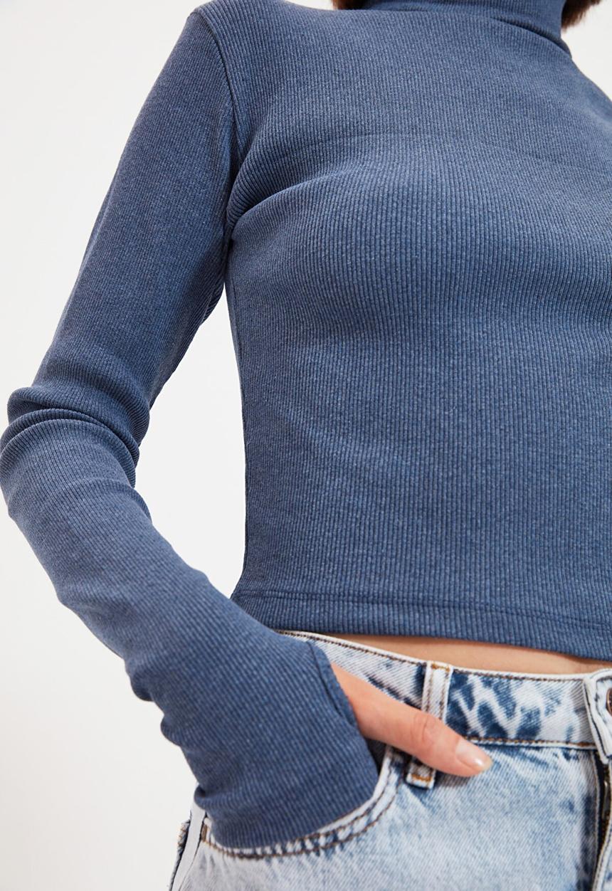 Trendyol - Turtleneck finger detail knit top - indigo