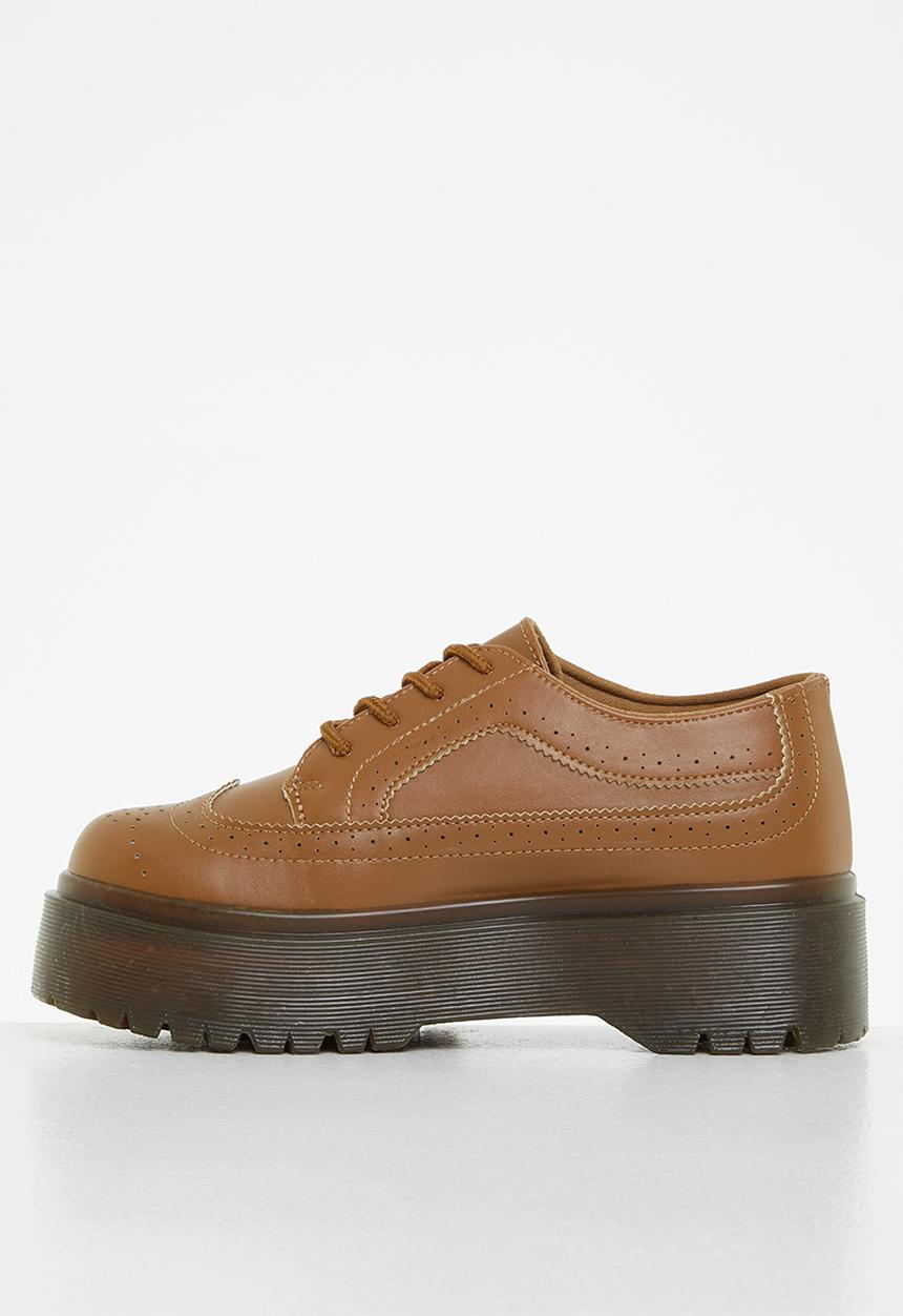 Jada - Chunky flatform derby - tan