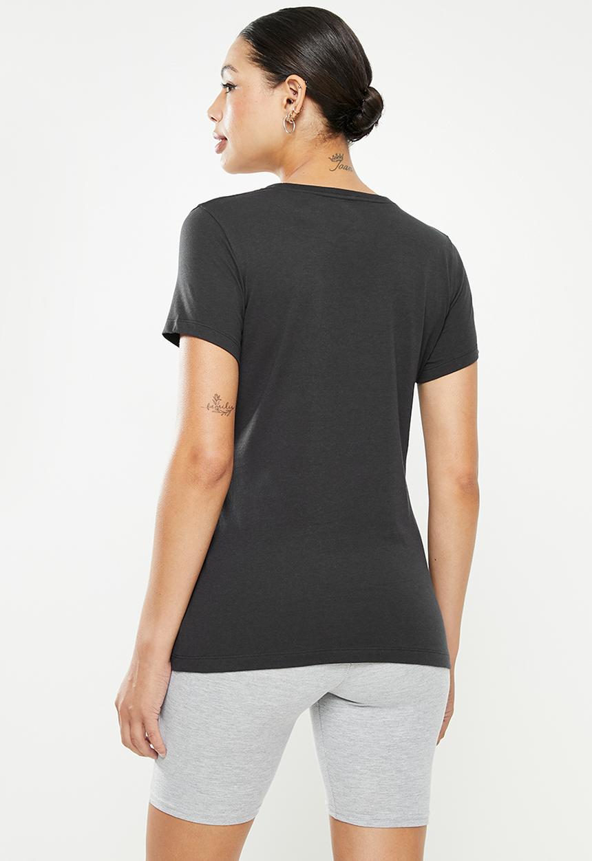New Balance  - Classics nb logo tee - black