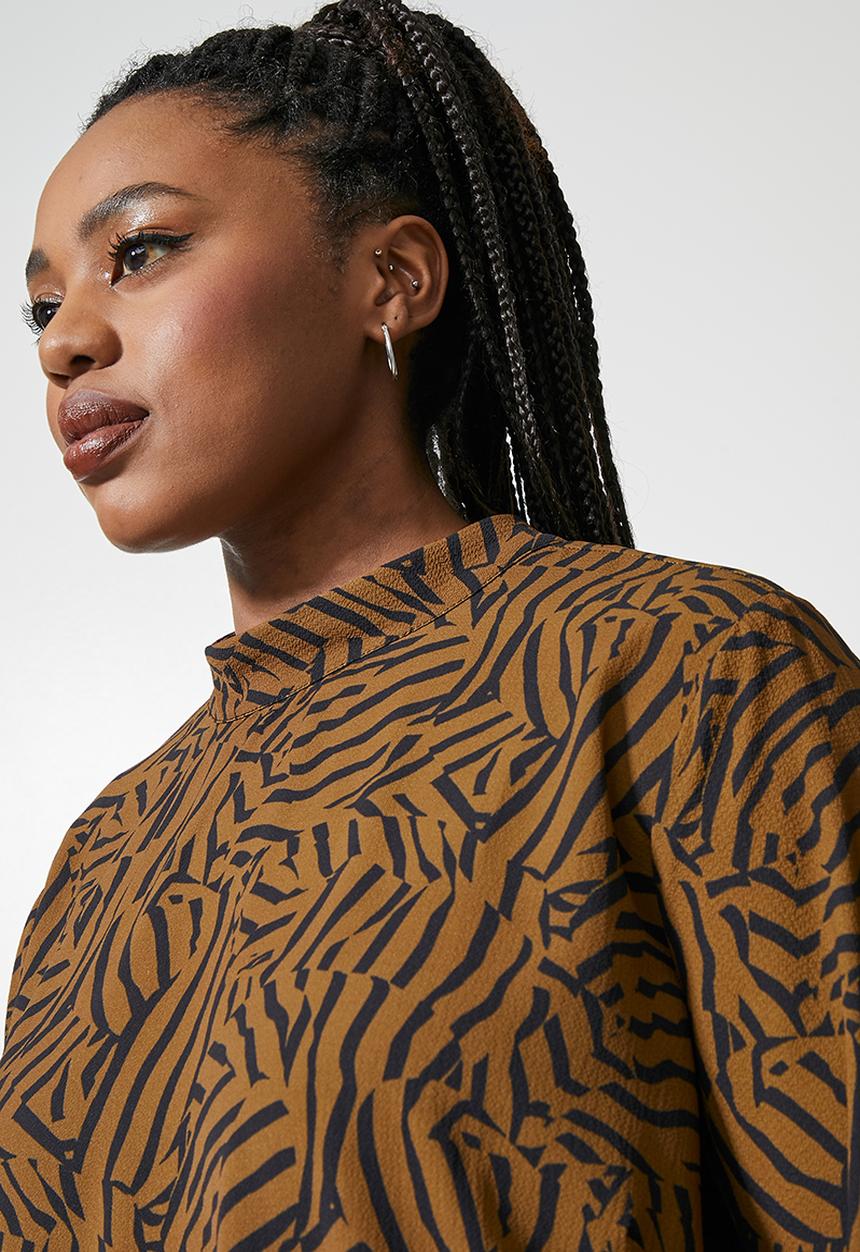 Superbalist - Hi funnel basic blouse - tobacco