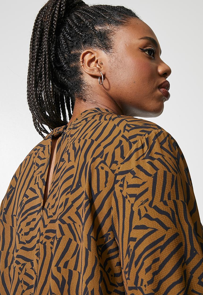 Superbalist - Hi funnel basic blouse - tobacco