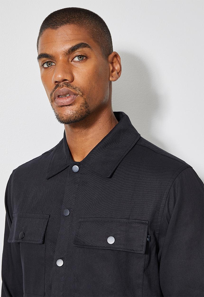 Superbalist - Regular fit double pocket utility shirt - black